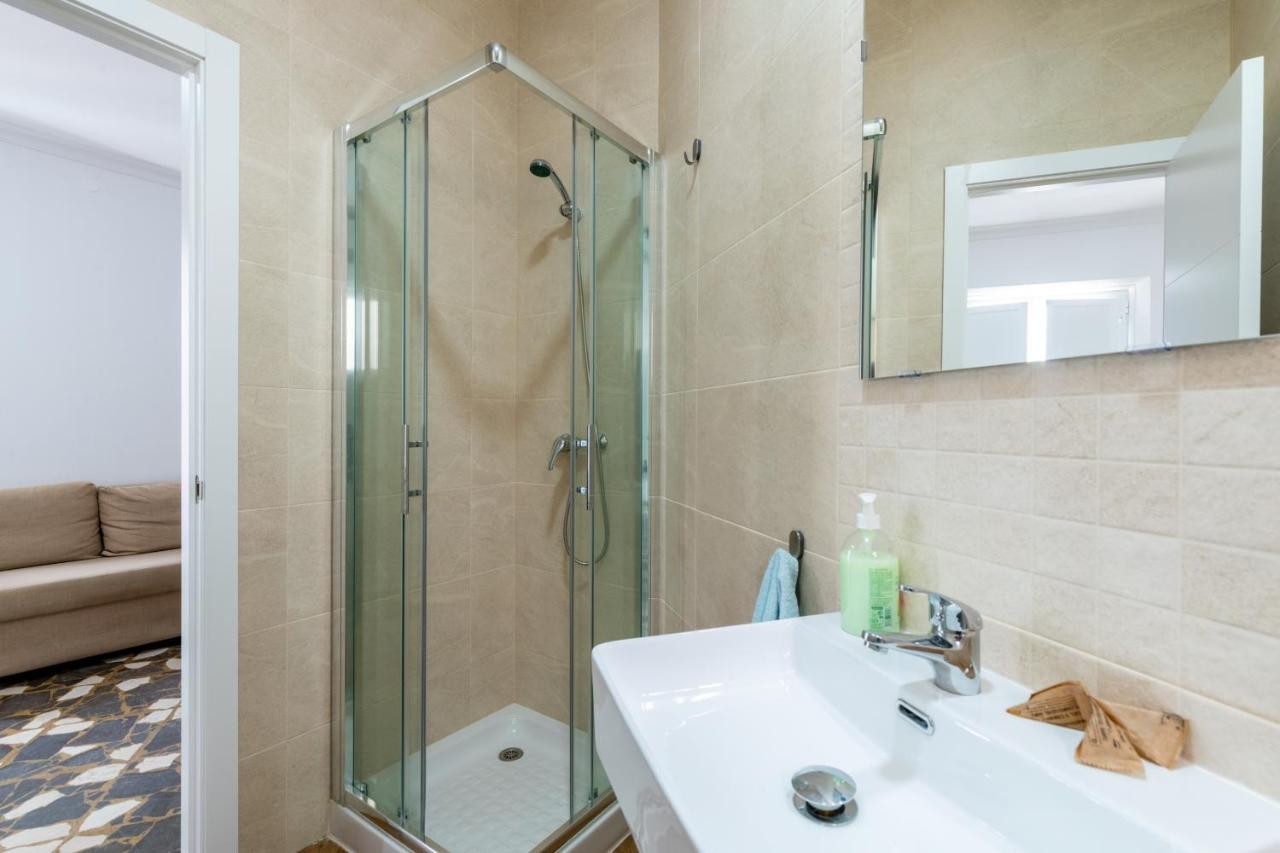 Aoa Conde De Ibarra Apartment Sevilla Bagian luar foto