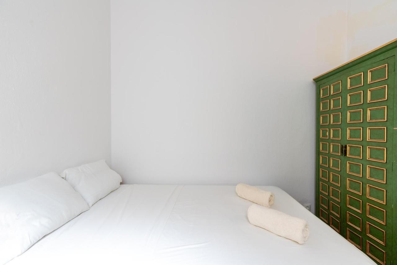 Aoa Conde De Ibarra Apartment Sevilla Bagian luar foto