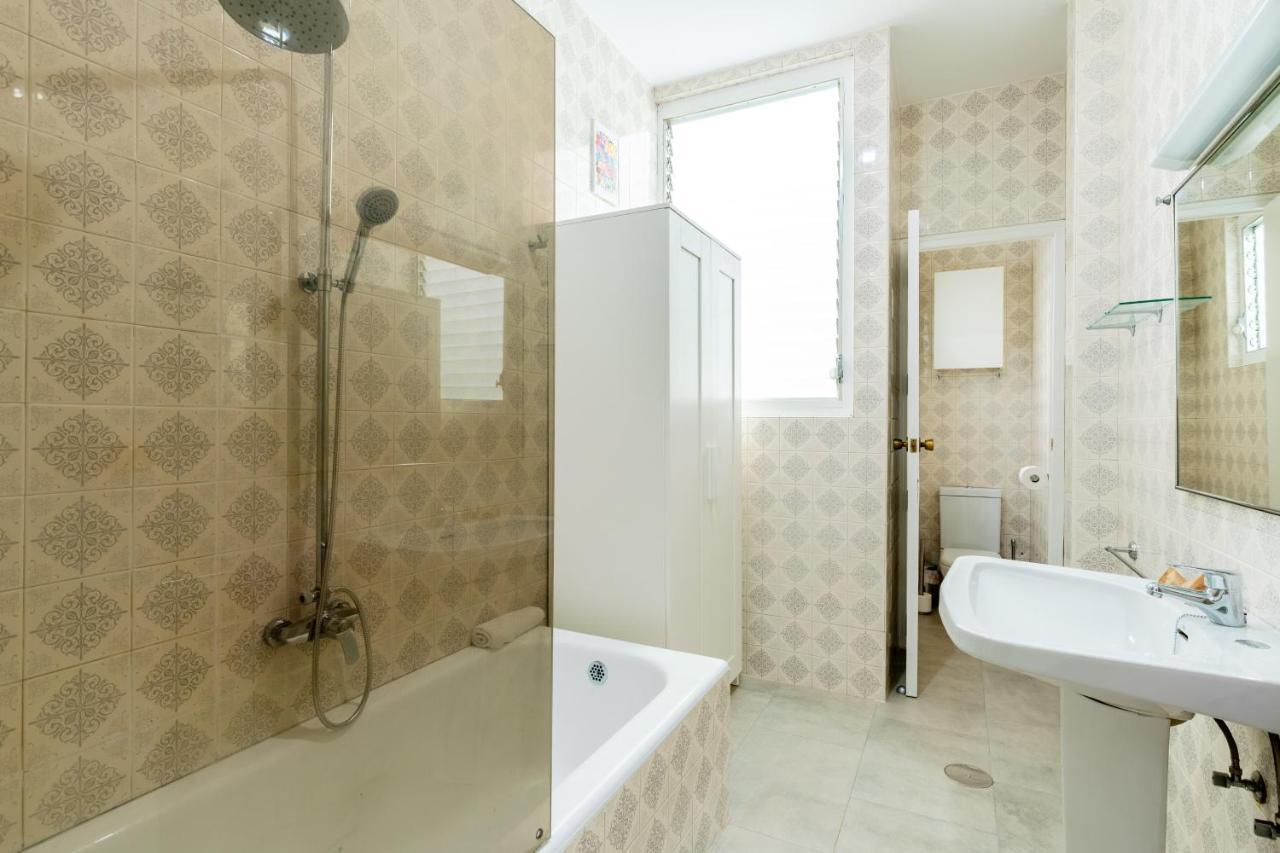 Aoa Conde De Ibarra Apartment Sevilla Bagian luar foto