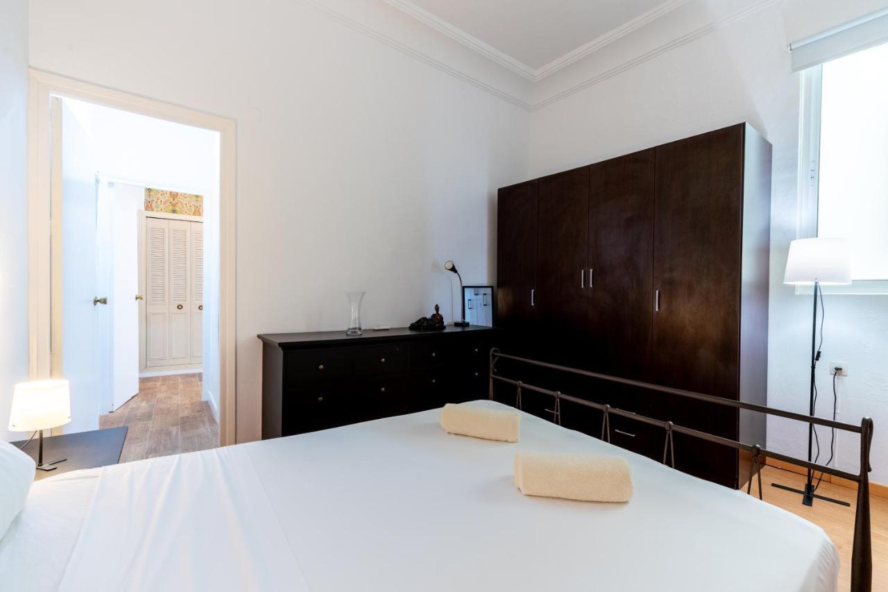 Aoa Conde De Ibarra Apartment Sevilla Bagian luar foto