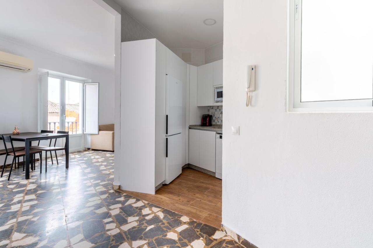 Aoa Conde De Ibarra Apartment Sevilla Bagian luar foto