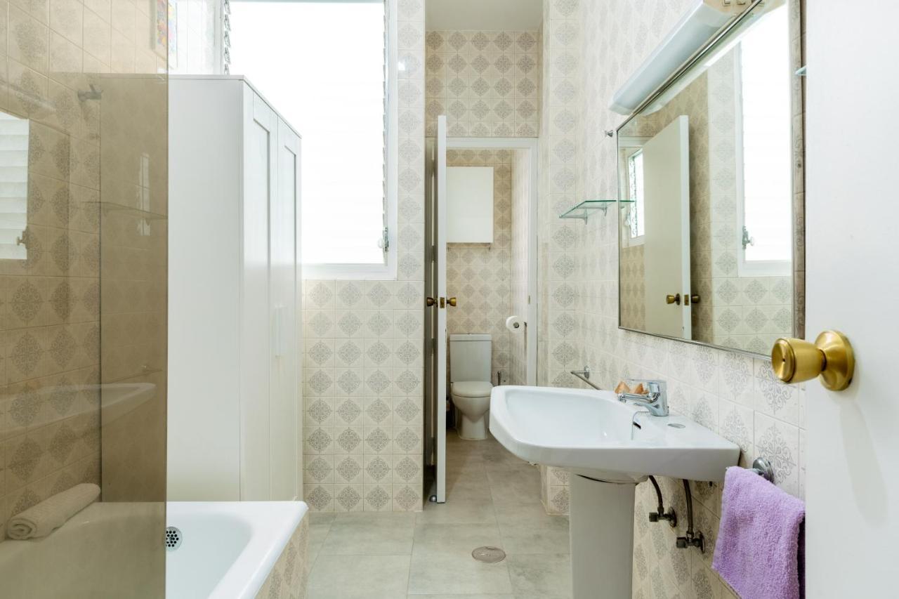 Aoa Conde De Ibarra Apartment Sevilla Bagian luar foto