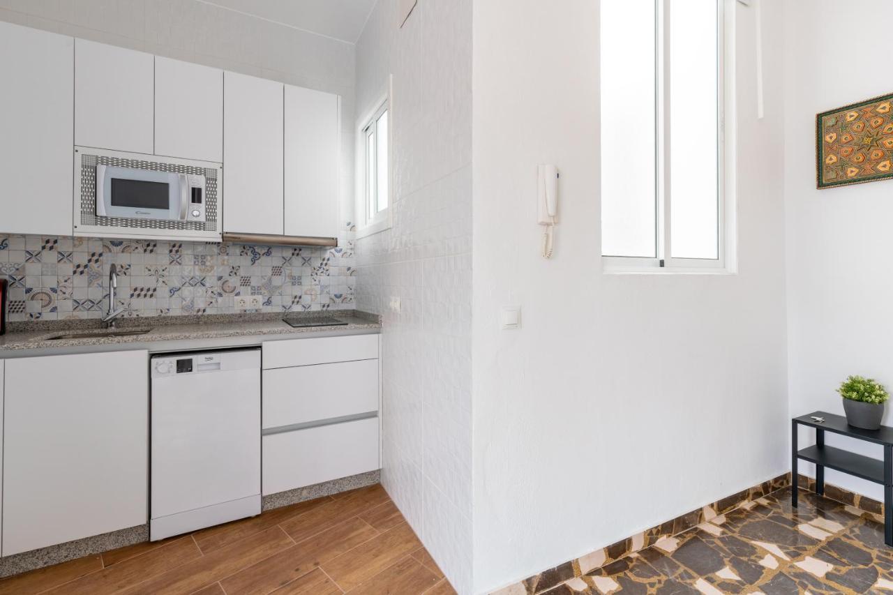 Aoa Conde De Ibarra Apartment Sevilla Bagian luar foto